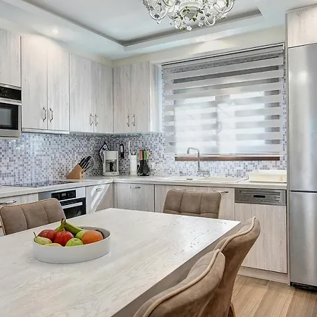 Вилла Anemone With Outdoor Hot Tub, Sani Luxury Collection Сани-Бич