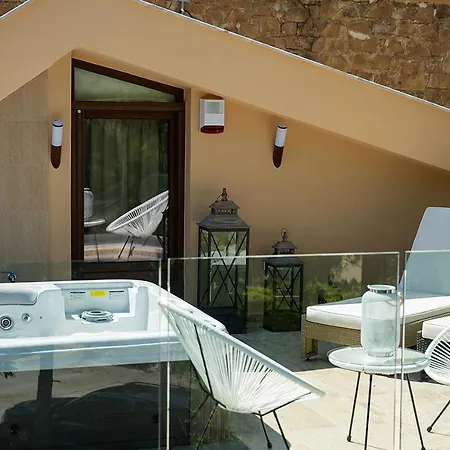 Anemone With Outdoor Hot Tub, Sani Luxury Collection Vilă *