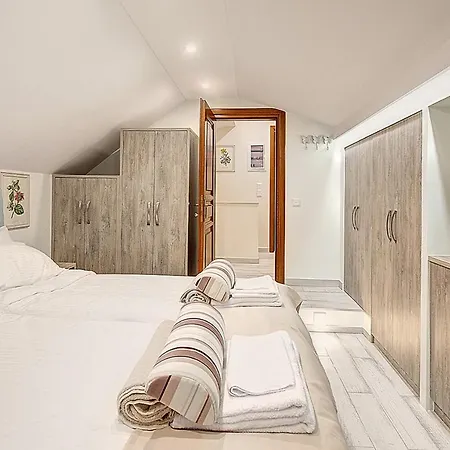 Anemone With Outdoor Hot Tub, Sani Luxury Collection فيلة *